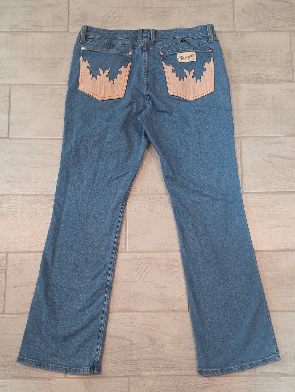 Wrangler Lainey Wilson Pastel Pocket Bootcut Jeans Women's Size 34x34